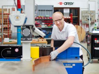 Kupferschienenbiegen