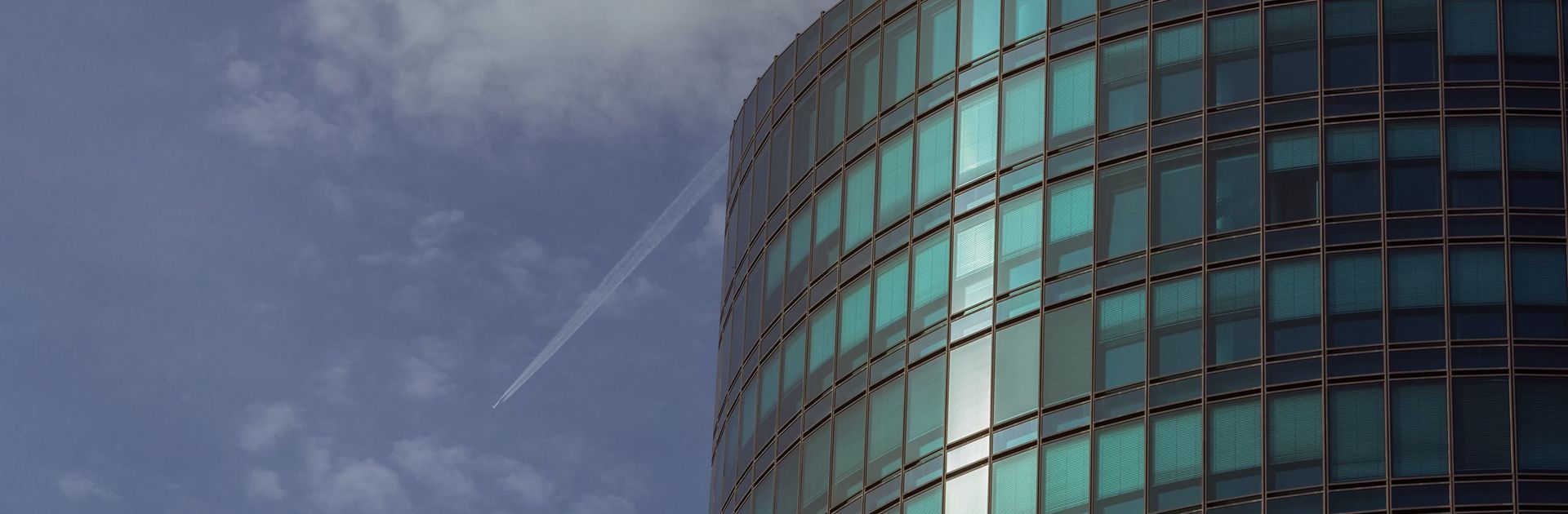 Bürogebäude Schaltschrankbau